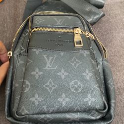 Louis Vuitton Crossbody Bag 