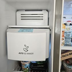 LG Fridge  Ice Maker And Water