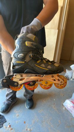 FREE ROLLER SCATES size 8