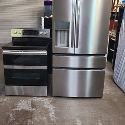 Refrigerator Frigidaire Counter Depht,  Stove Electric And Microwave In Stainless Steel Combo Delevery 