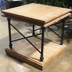 Glitzhome French Vintage Antiqued finish Accent Table/Side Table