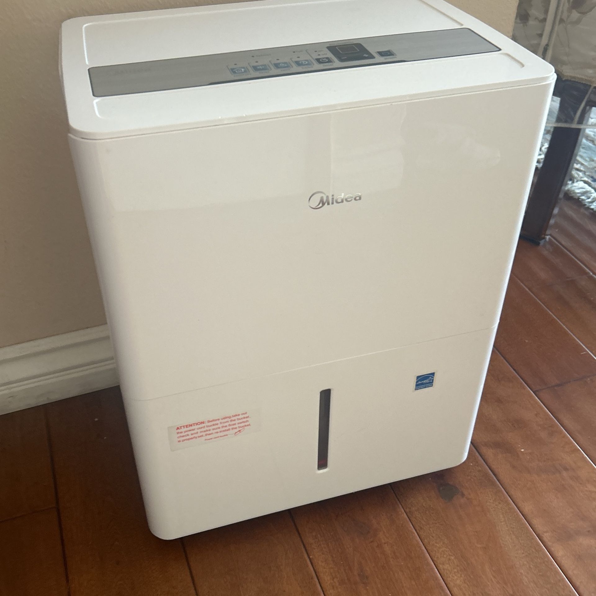 Midea Dehumidifier/ Excellent Condition