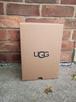 UGG CABLE KNIT SLIP ON