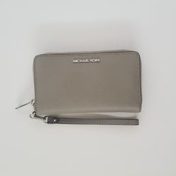 Michael Kors Zip Around Wallet