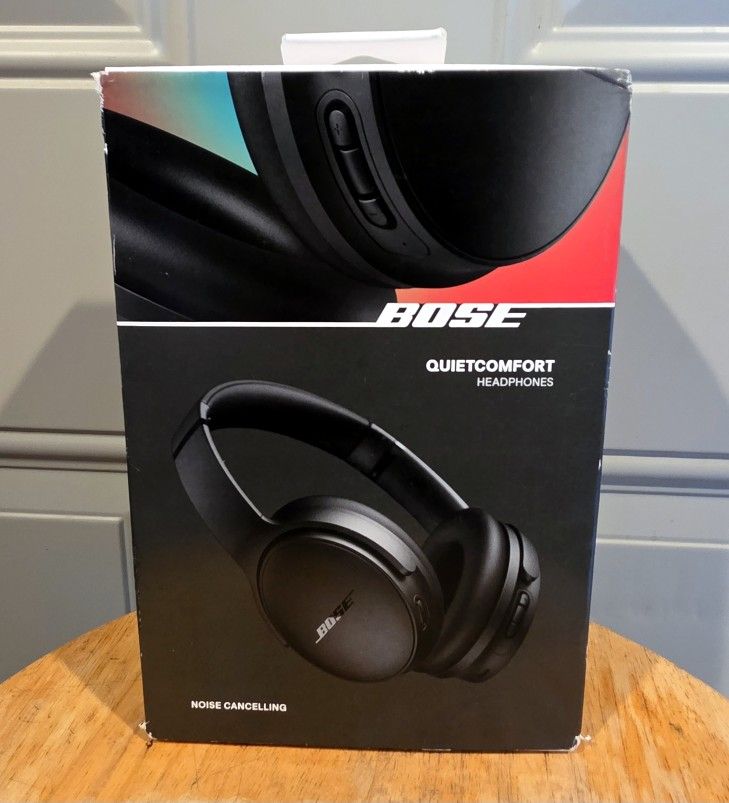 🔥Bose Quietcomfort 🔥New, Original 🔥$150 Firm On Price/ Not Negotiable
