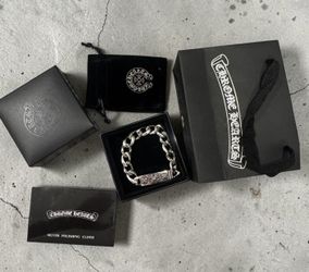 CHROME HEARTS