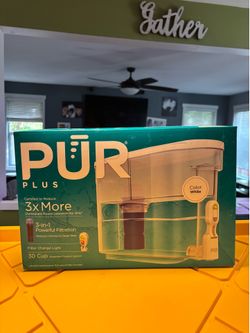 PUR Water pitcher & filter (never opened).