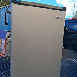 Small Fridge 