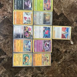 11 Pack of 10 Pokemon Cards