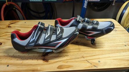Size12/13 Cycling Shoes And Pedals