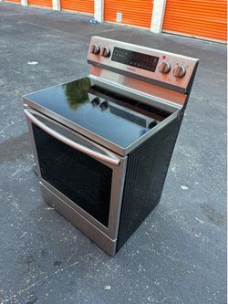 Samsung 30 in. 5-Burner Element Smart Freestanding Electric Range in Stainless Steel with Wi-Fi and No Preheat AirFry