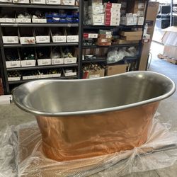free standing tub brand new 68x28 