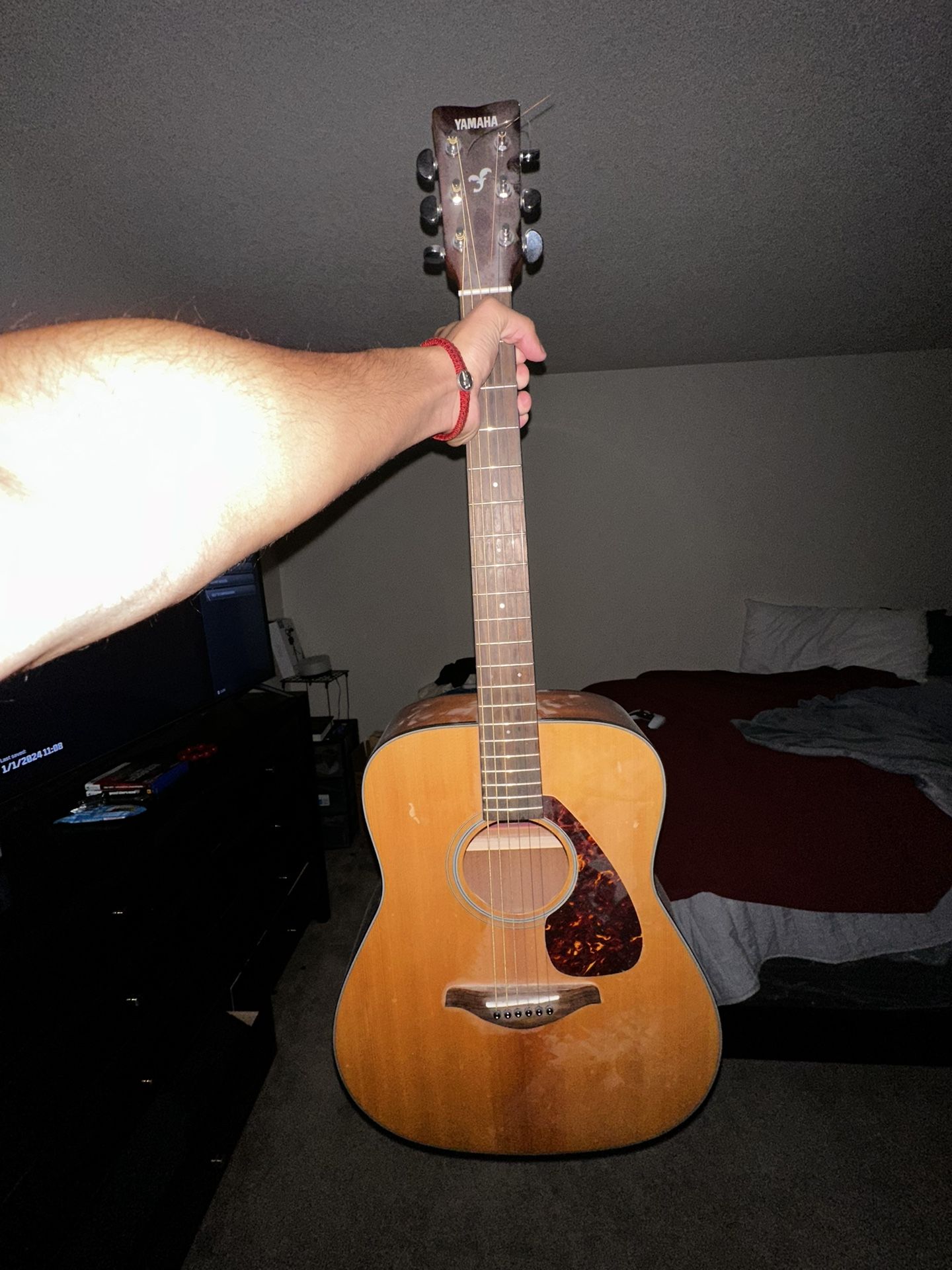 Yamaha 6 String Guitar