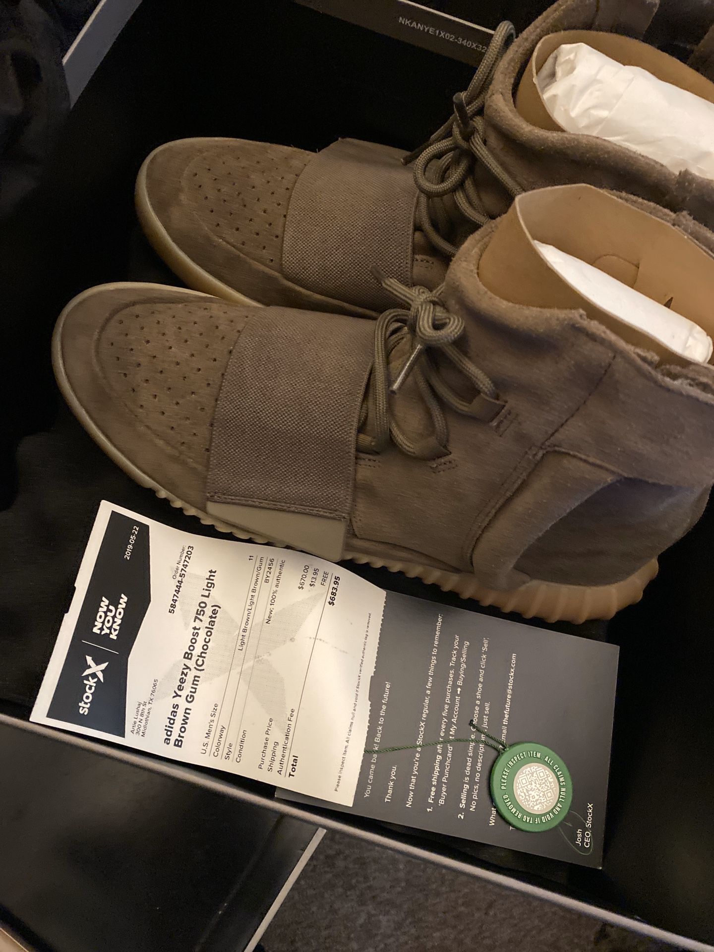 Yeezy 750 chocolates