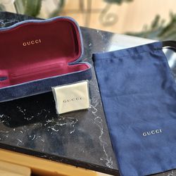 NEW GUCCI BLUE VELVET HARDCOVER SUN GLASS CASE & CLEANING CLOTH & BAG