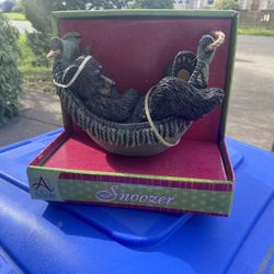 Brand New Yard Accent Snoozer 