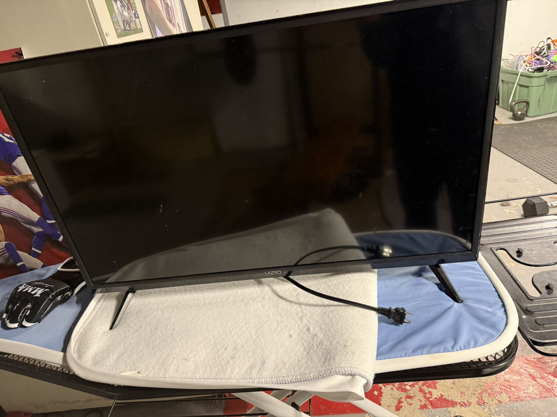 Brand New 32 Inch Vizio