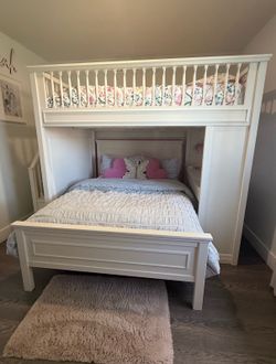 Pottery Barn Full Size Bed $500