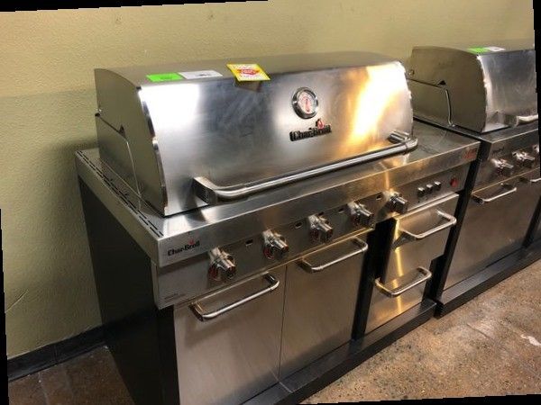 Brand New CharBroil MEDALLION SERIESâ„¢ MODULAR OUTDOOR KITCHEN TRU-INFRAREDâ„¢ 5-BURNER GAS GRILL 4