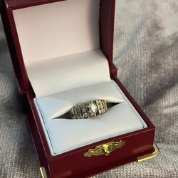 14kt Yellow Gold and Diamond Ring (Woman’s)