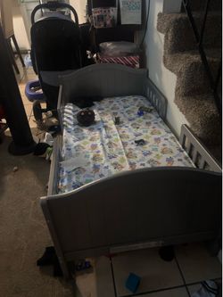 Toddler bed