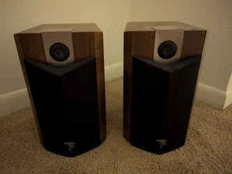 Focal Chorus 705V Bookshelf Speakers Pair Walnut Finish
