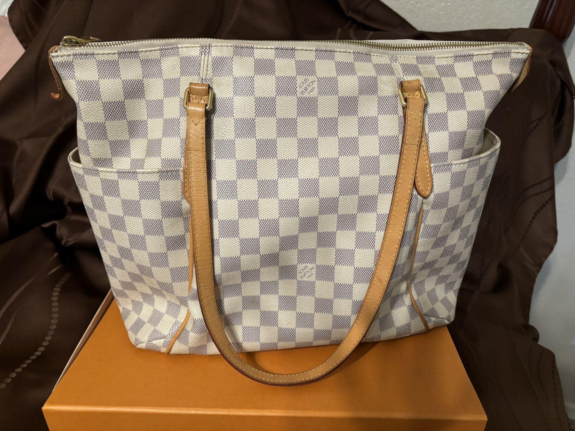 Louis Vuitton Damier Ebene Totally Handbag