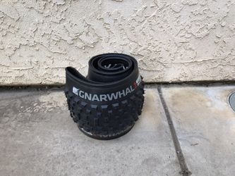 Bontrager Gnarwhal TLR team issue 26x3.80 bicycle tire