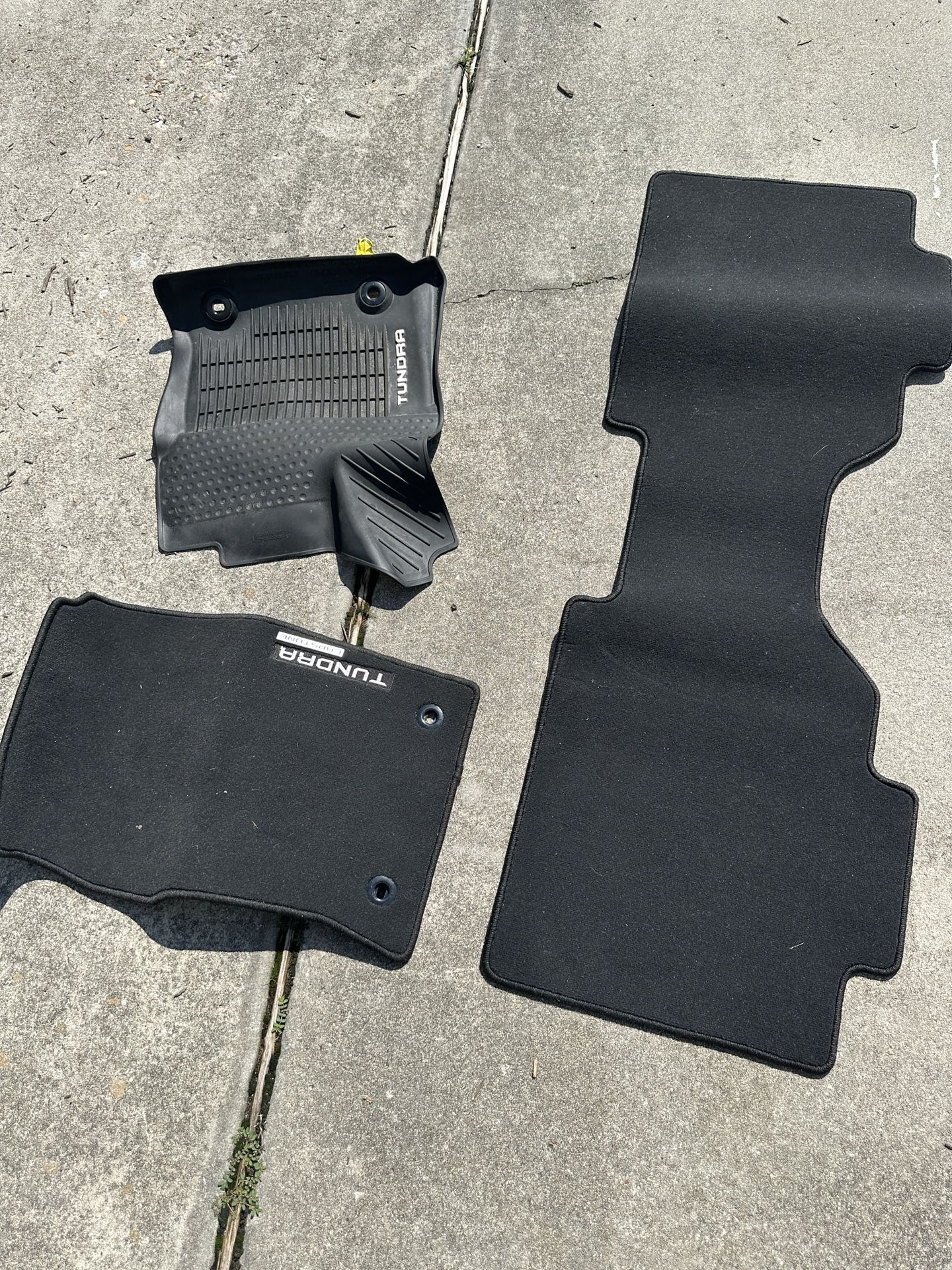 Manufacturer Floor Mats Toyota Tundra Capstone