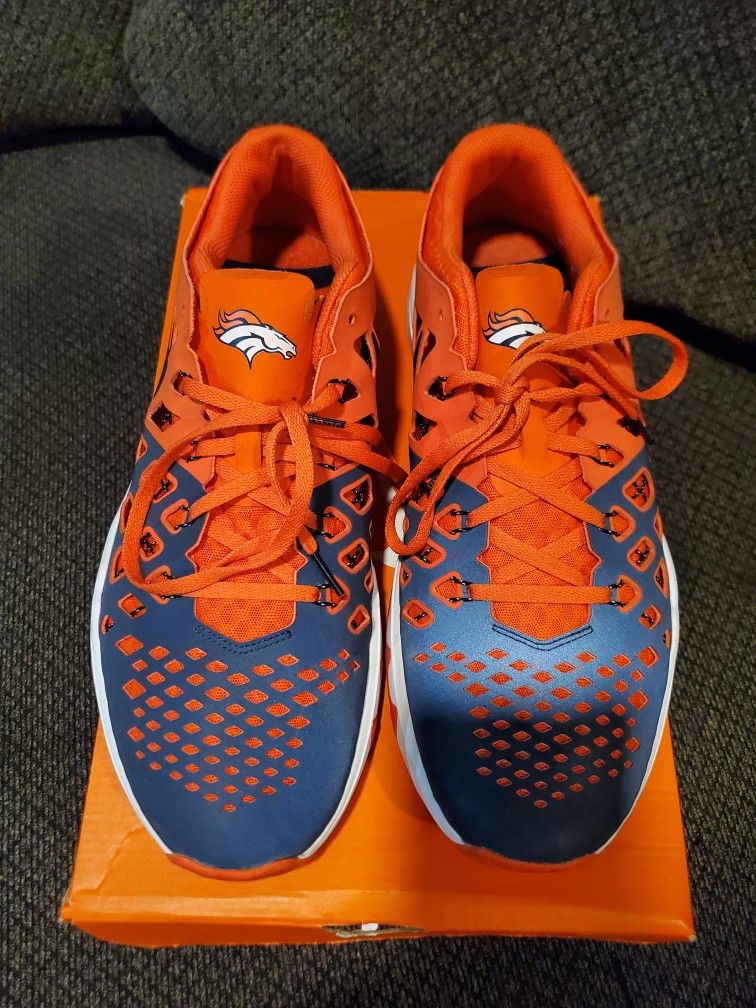 Nike Broncos