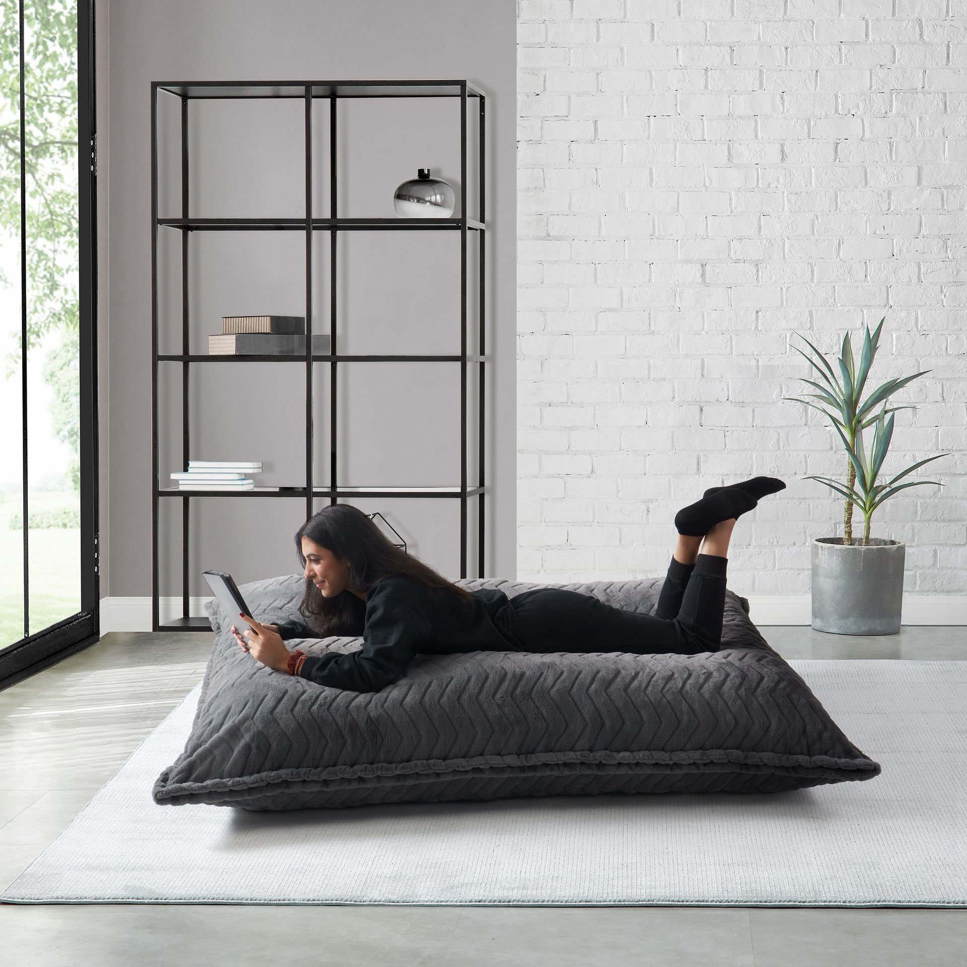 Free Lounge & Co Crash Foam Pillow