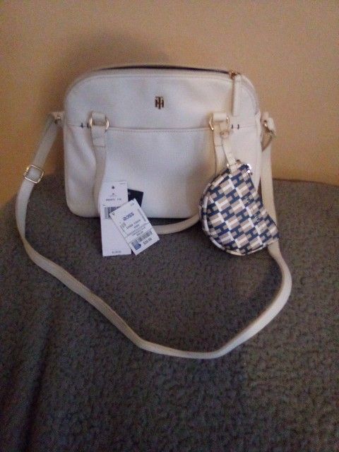 Tommy Hilfiger Hand Bag -Excellent Condition