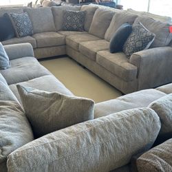 🛋️ 3 Pc Sectional 