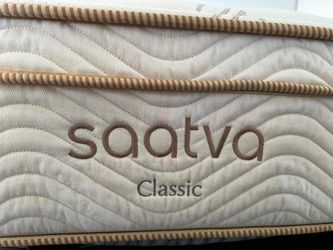 SAATVA CLASSIC KING MATTRESS, 14.5" (1 King) FIRM
✨ LIKE NEW —