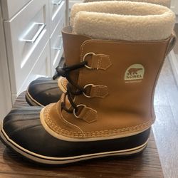 Sorel Youth Snow Boots Size 6 