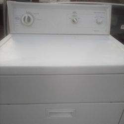 PERFECT WORKING SUPER CAPACITY GAS DRYER 