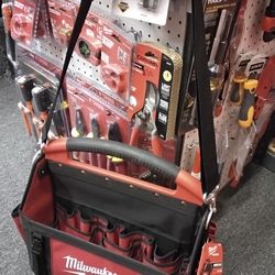 MILWAUKEE PACKOUT MOST VERSATILE DURABLE MODULAR STORAGE SYSTEM 15" TOTE