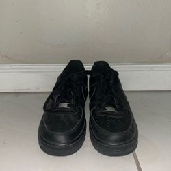 Black Nike Air Force 1