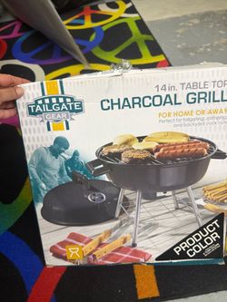 NEW Tailgate Gear 14” Tabletop Charcoal Grill – Never Used
