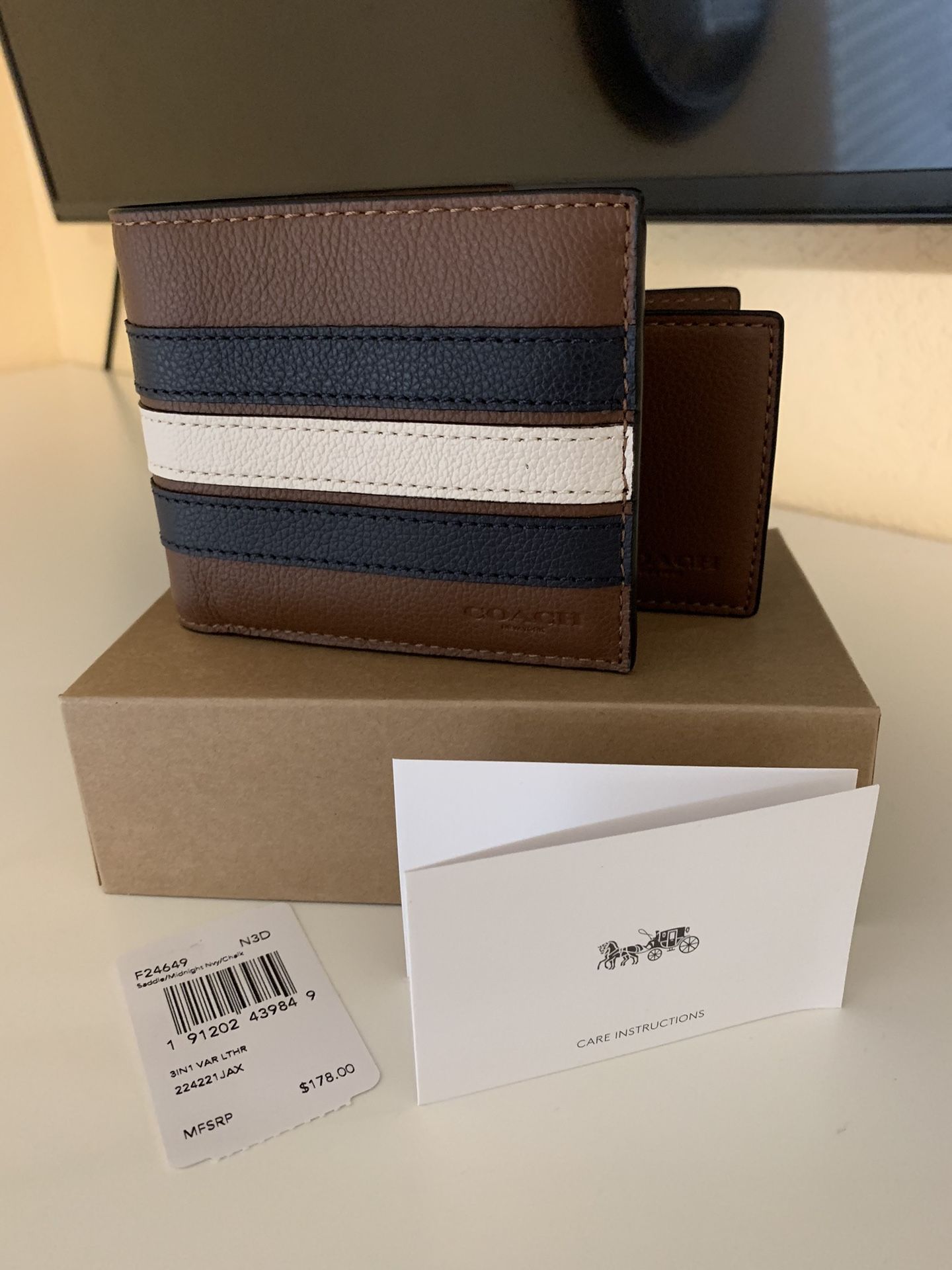 Coach men wallet for Sale in Los Angeles CA OfferUp