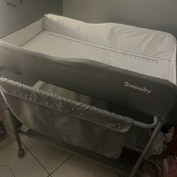 Sweeby Portable Rolling Diaper Changing Table