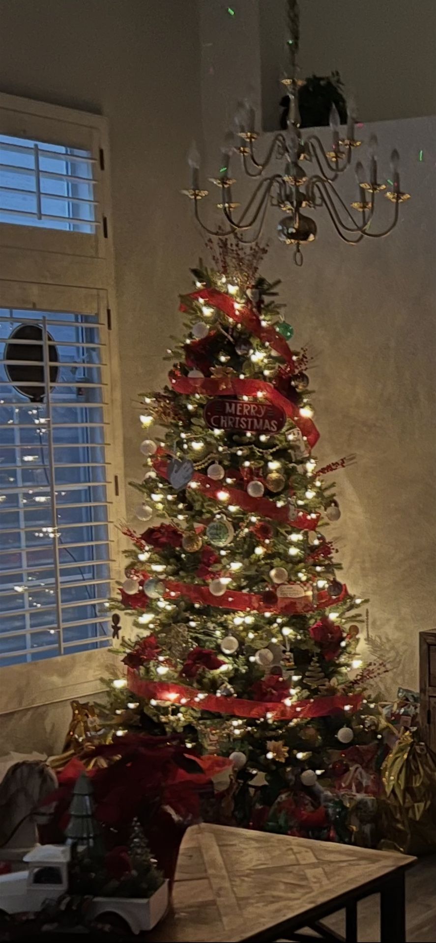 7.5 Plush Green Pre Lit Christmas Tree 🎄 $65