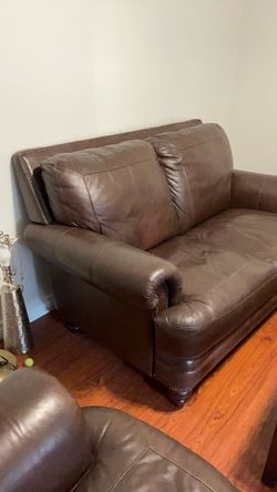 Couch and loveseat  free no delivery pickup only
