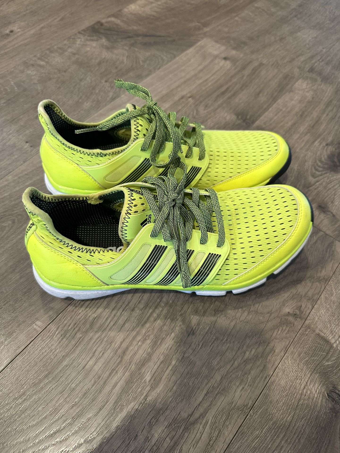 Men’s Adidas Climacool Gold Shoes Size 9