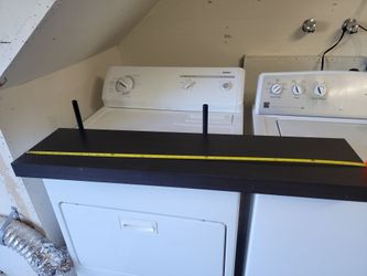 Floating shelf