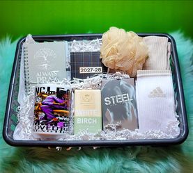 Men's Gift Basket Set with Cologne and Accessories