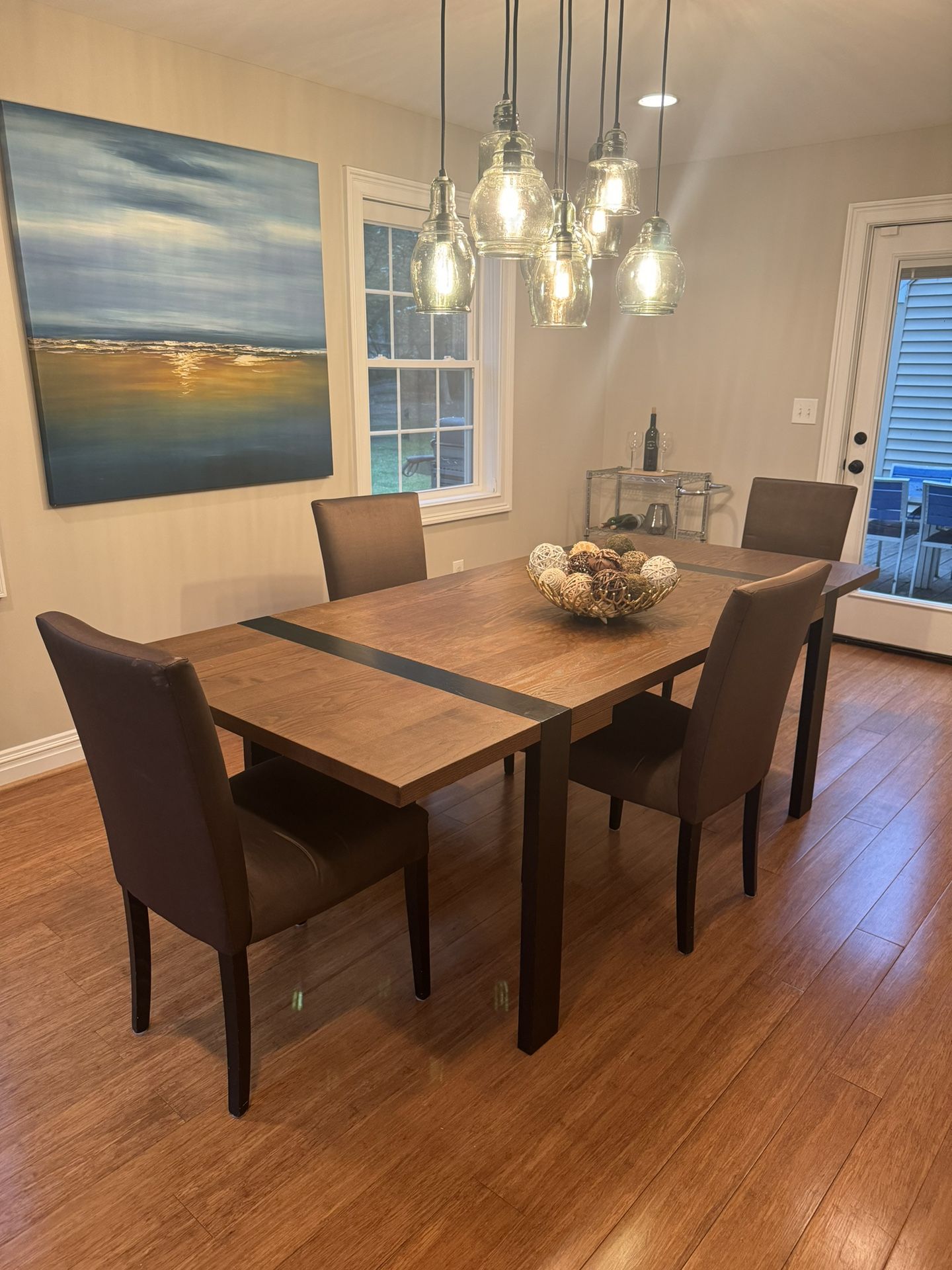 Wood Dinning Table With 5 Chairs