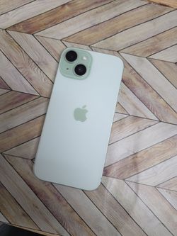 Iphone 15 128gb****unlock any sim