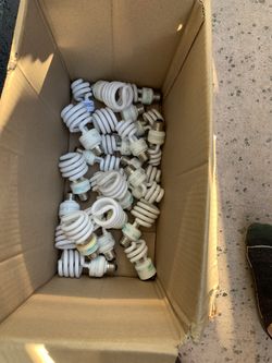 Compact Fluorescent lightbulbs 20+.