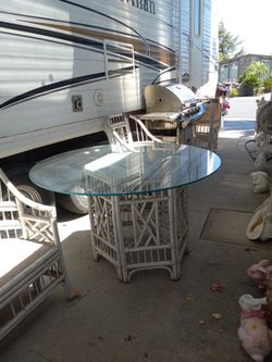 Patio Table Base & Chairs
